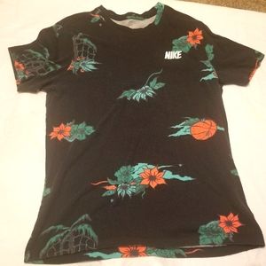 Nike all over design dri fit shirt used in good condition